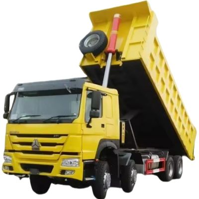 قیمت خوب کامیون زباله های سینوتروک استفاده شده Howo 371 375 ویچای کامیون زباله 6x4 300-400L مخزن سوخت آنلاین