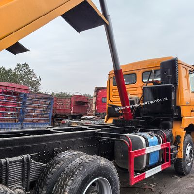قیمت خوب رنگ قابل تنظیم ماشین های استفاده شده HOWO 10 لاستیک 75cbm 6X4 تانکر سوخت 300L آنلاین