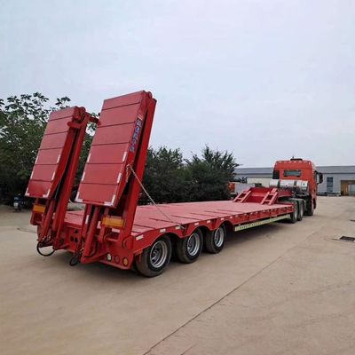 قیمت خوب نیمه تریلر کم بستر با نردبان هیدرولیک 3 محور و رامپ های خودکار 40T-100T ظرفیت بار در آفریقای جنوبی آنلاین