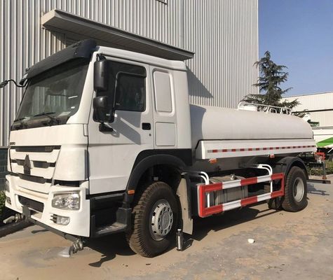 قیمت خوب SINOTRUCK 4X2 5CBM ماشین مخصوص آب کامیون دستی نوع 10 تن بار نامی آنلاین